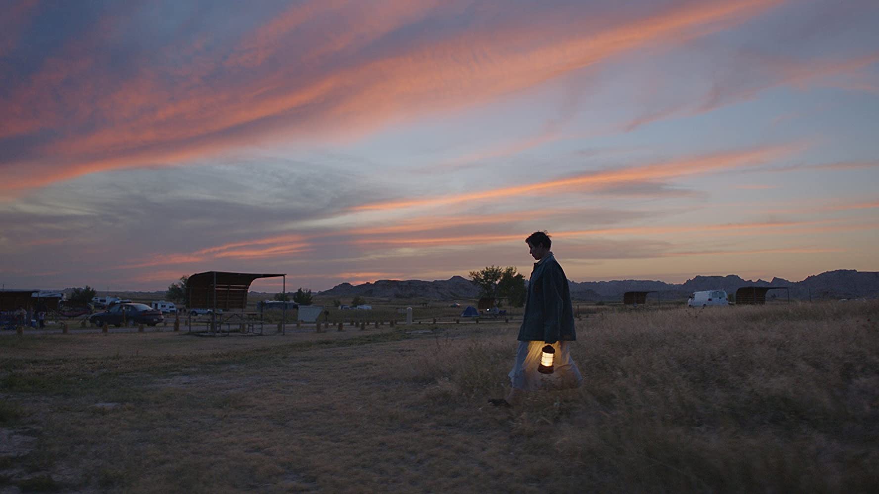Frances McDormand – Crépuscule sur un camp de nomades