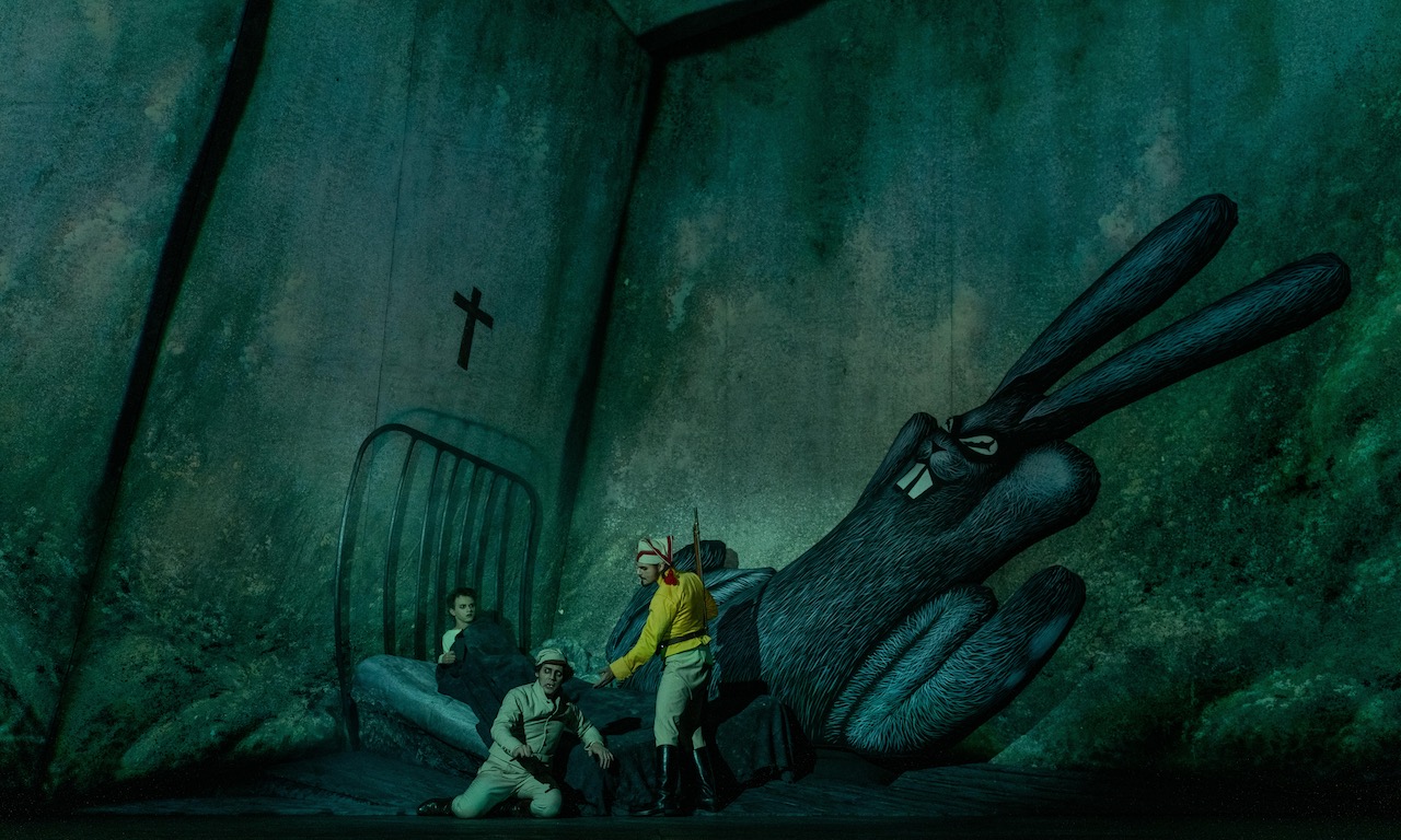 Dimitri Dor‚ (L'Enfant De Marie), Stéphane Degout (Wozzeck), Thomas Bettinger (Andres) © Mirco Magliocca