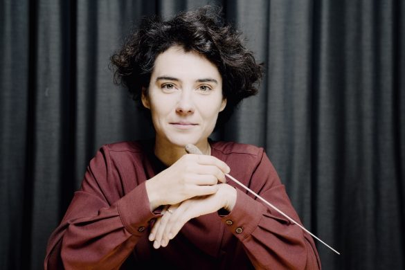 Marzena Diakun Conductor Photo: Marco Borggreve