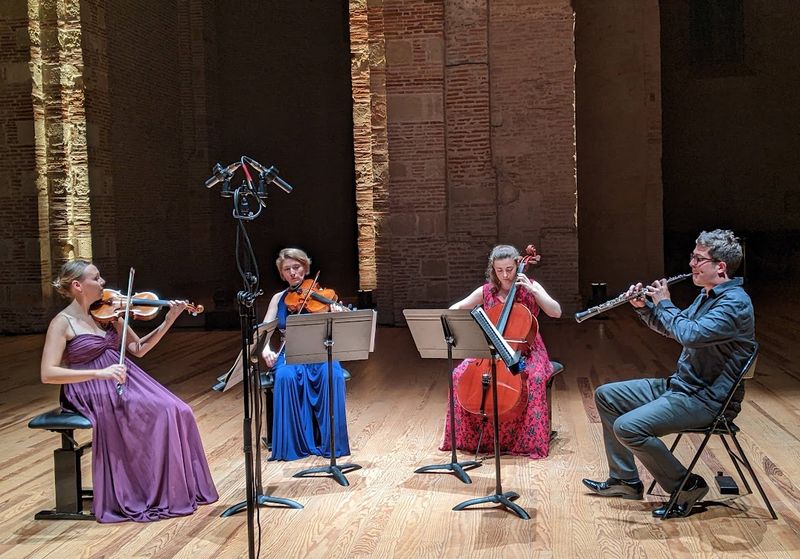 De gauche à droite : Laura Jaillet, violon, Laura Ensminger, alto, Aurore Dassesse, violoncelle et Louis Seguin, hautbois - Photo Classictoulouse -