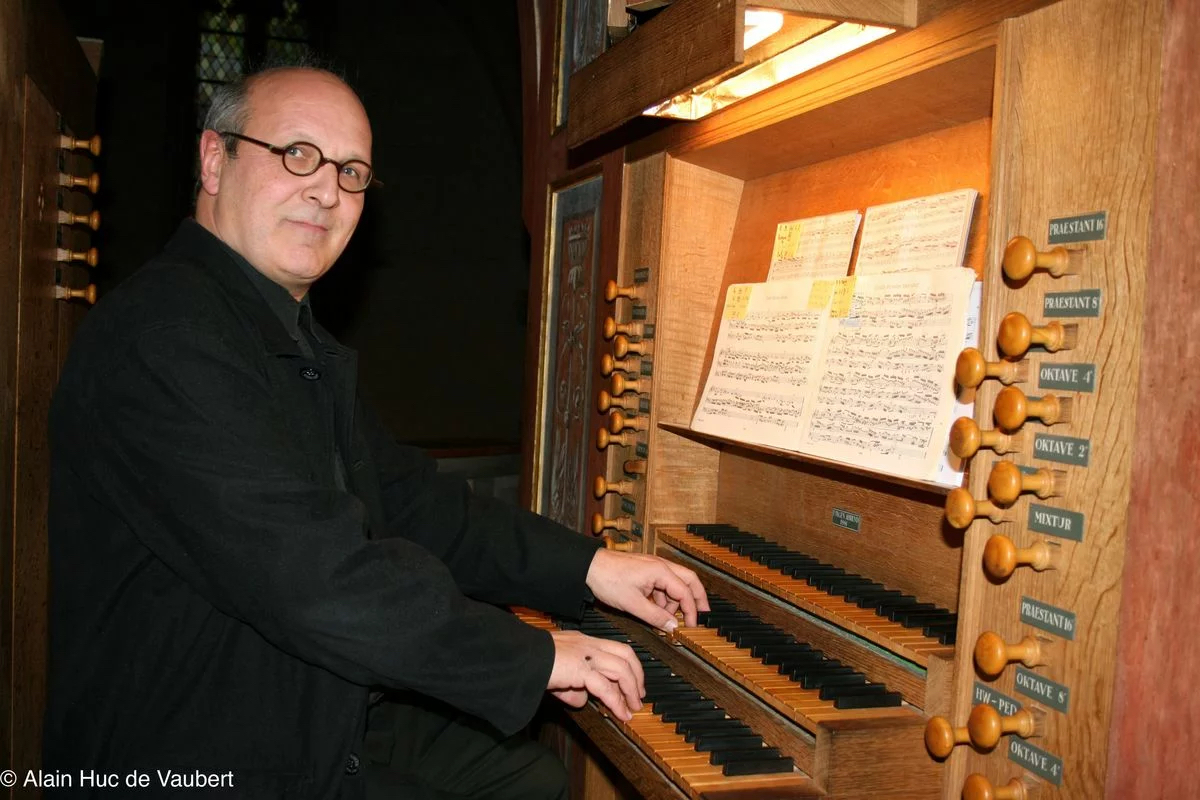L’organiste Michel Bouvard – Photo Alain Huc De Vaubert