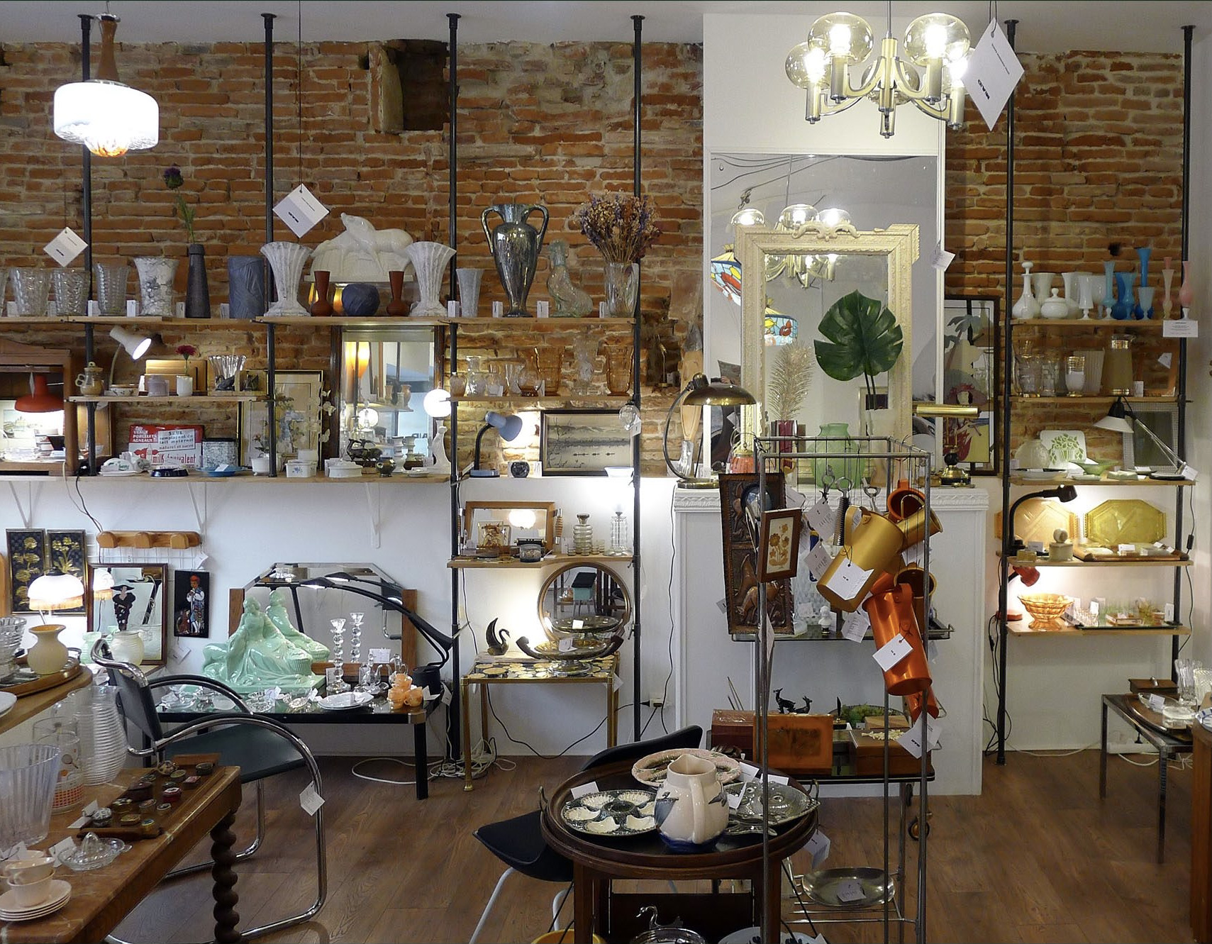 Maaad Maad Mad Boutique Déco Toulouse Vintage Brocante Accueil Décoration Intérieure Brocante Magasin Chiner 2000x2000 2