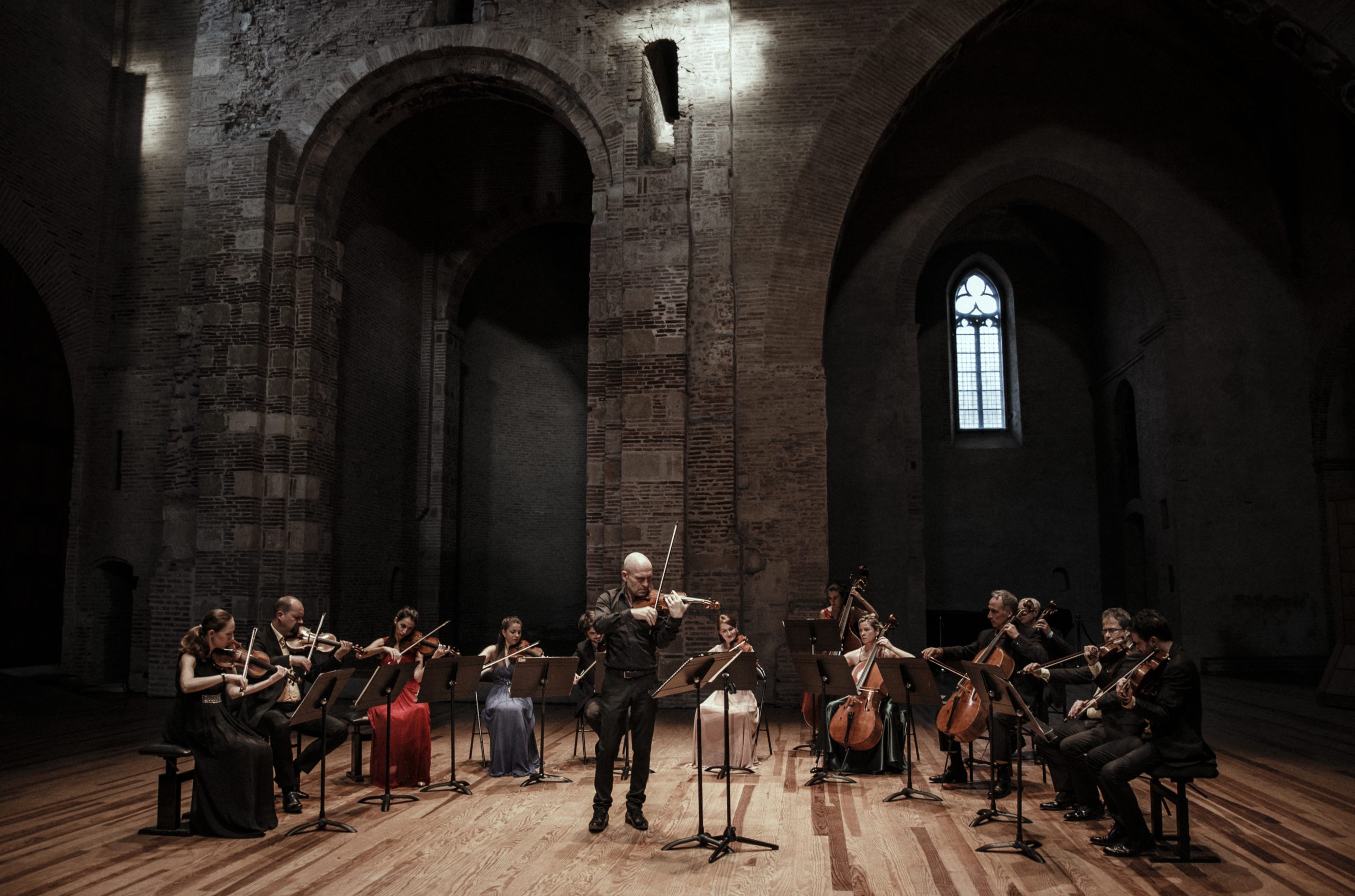 Orchestre De Chambre De Toulouse Gilles Colliard En Premier Plan