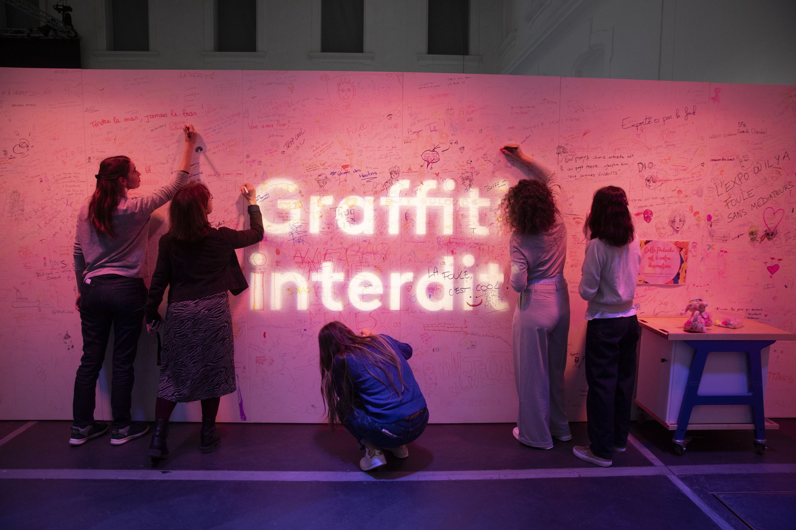 Comme Des Moutons Graffiti Interdit Crédit Frederic Maligne 42 Min