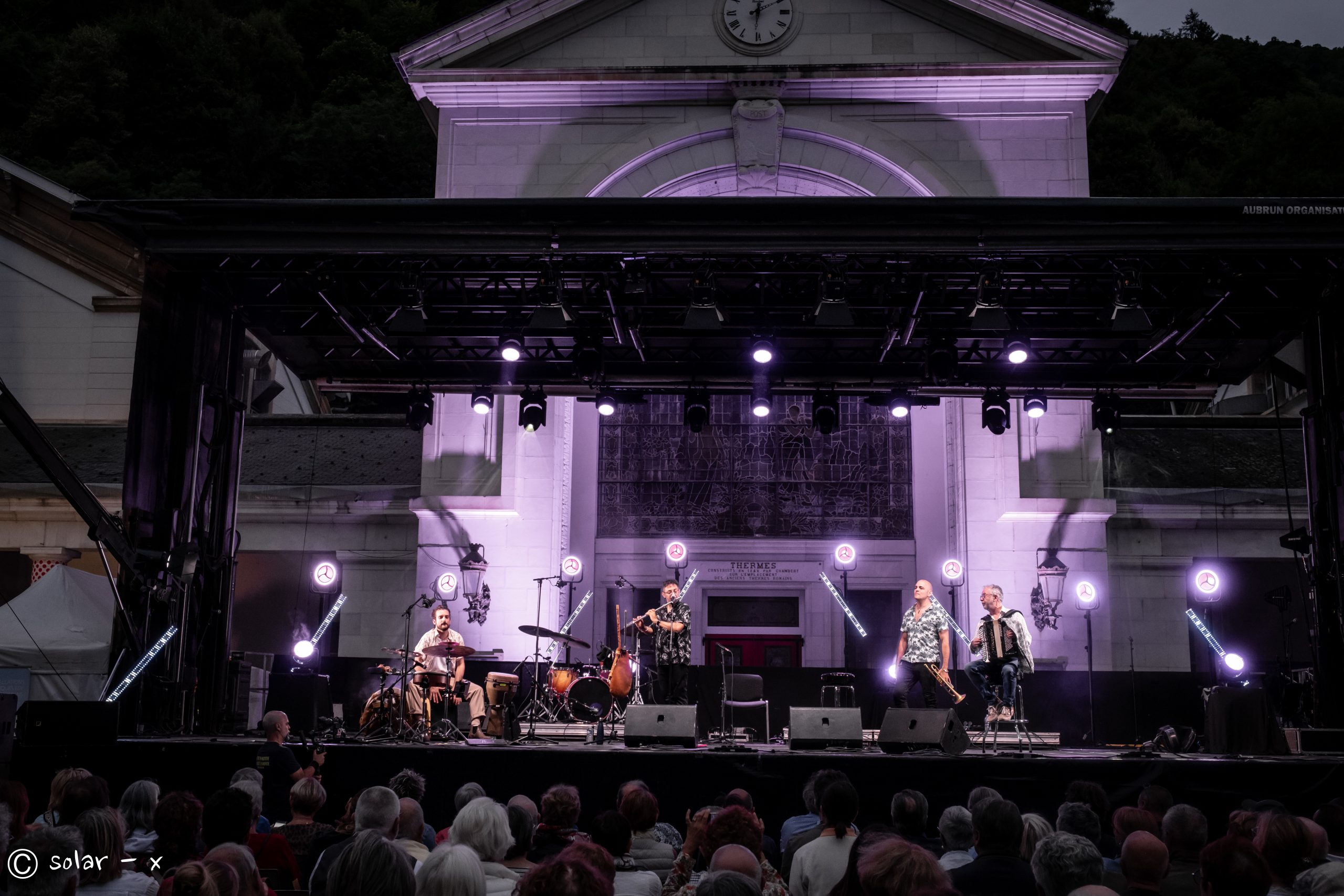 Anda Lutz Cosmo Jazz Luchon 2025 Lights