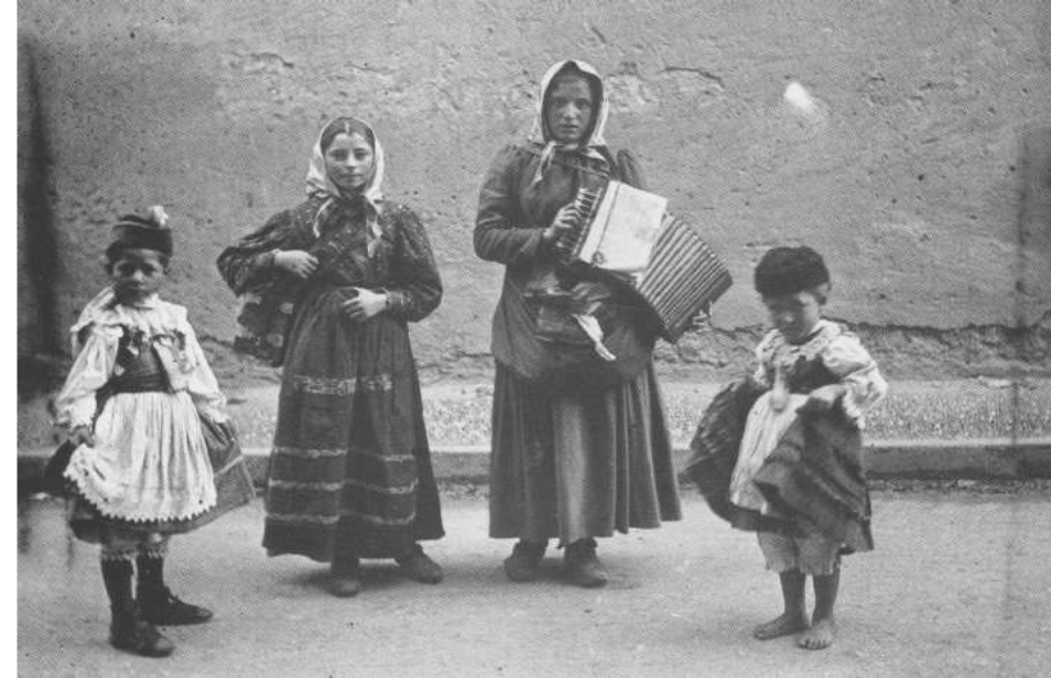 Accordéonniste Italienne