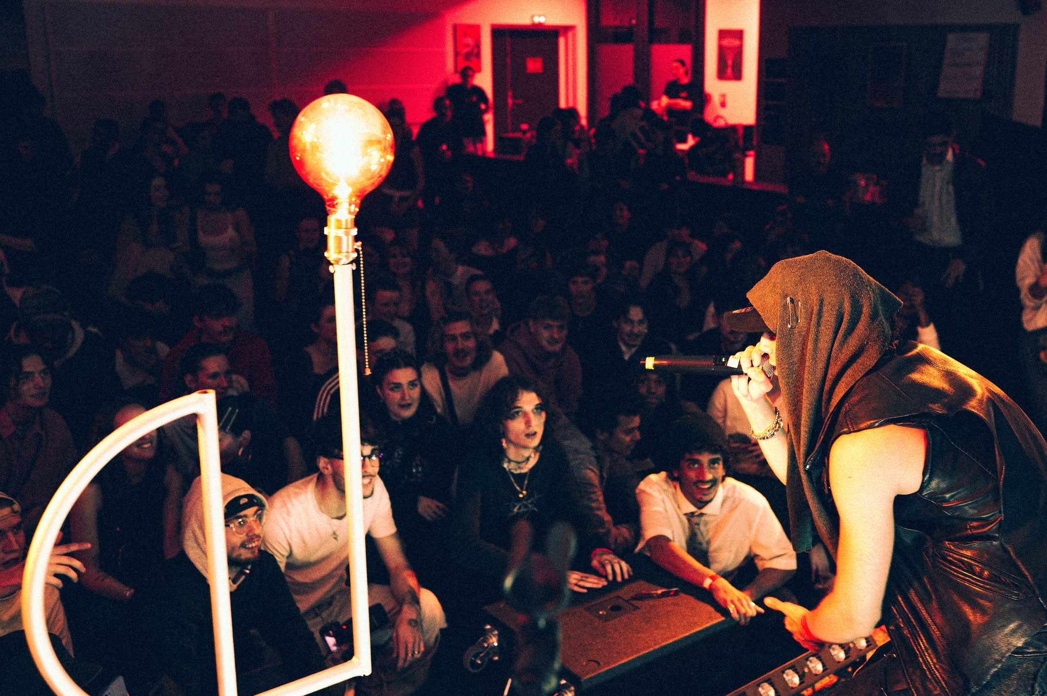 HAADi SAINt, des influences marquées par le rap français dans son écriture, par la scène américaine pour sa production et sa recherche sonore. © Nils Jacquet 