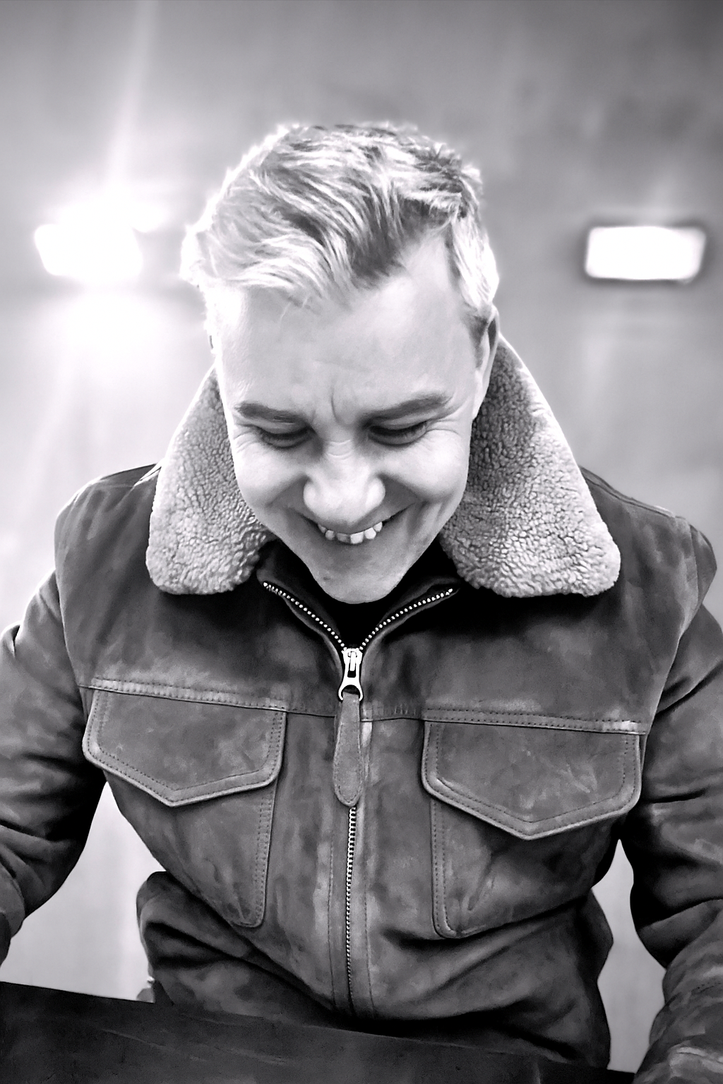 Yannick Noir Et Blanc Avec Veste En Cuir