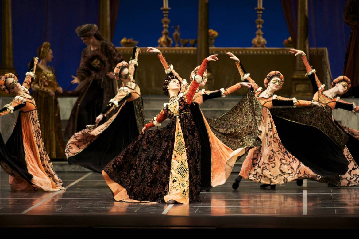2010 Repertory - Program 8 San Francisco Ballet in Tomasson's Romeo & Juliet. (© Erik Tomasson)