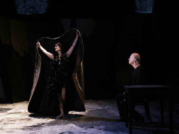 La rive dans le noir